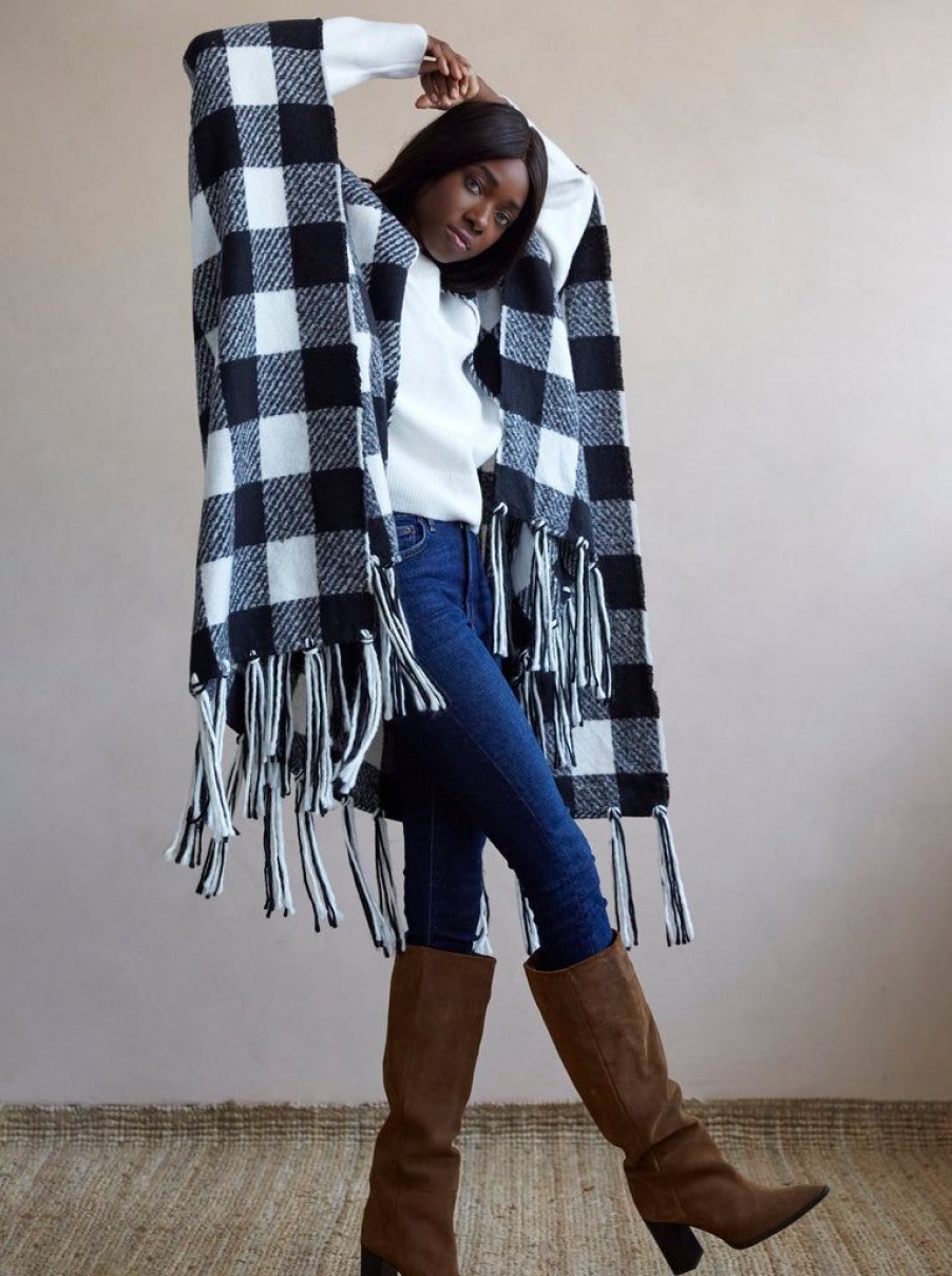 Shiraleah Shiraleah Beltran Plaid Cape, Black And White | Women Cape Scarves